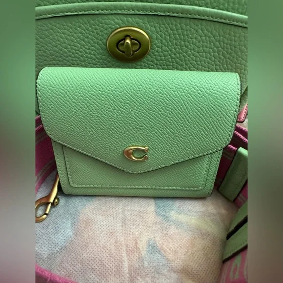 Coach pistachio Green and Pink Women's Bag and wallet Set - Picture 3 of 13